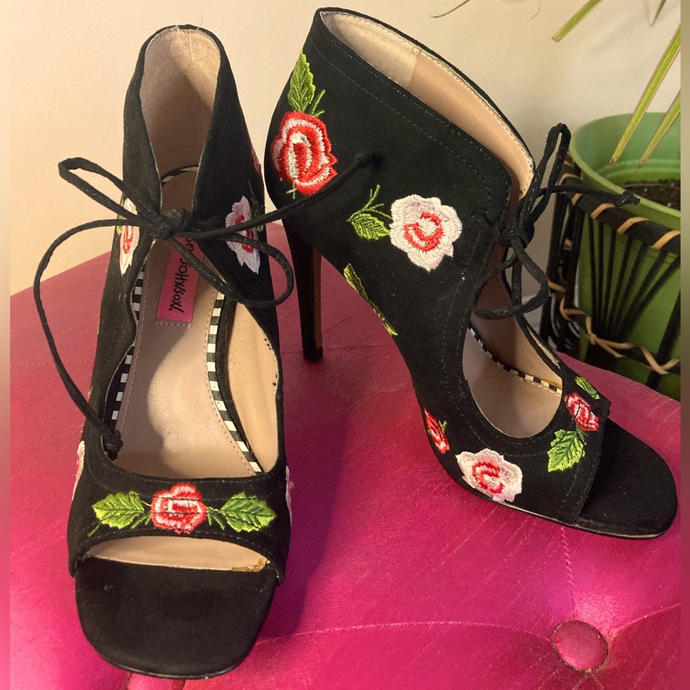 Betsey Johnson Caroline Heels
